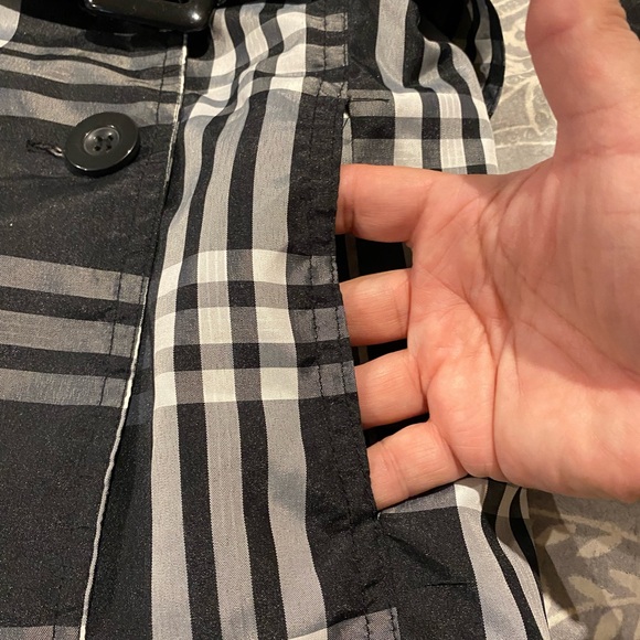 Young women’s Jr black n white plaid jacket. Dbl breasted perf for fall size L - Picture 13 of 13